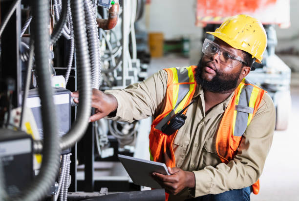 Best Electric Panel Repair  in Dinuba, CA